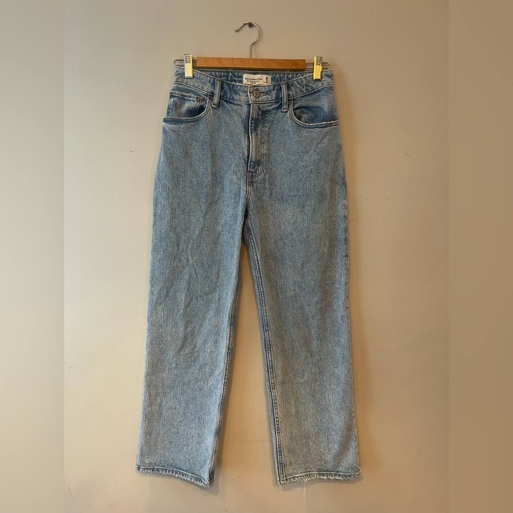Abercrombie & Fitch Light Blue '90s Relaxed Jeans